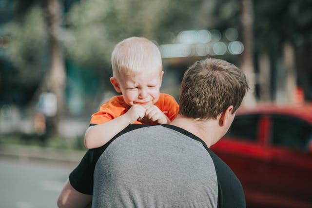 Cara Menghadapi Anak Tantrum