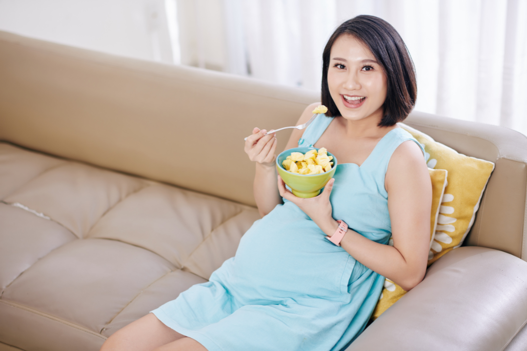makanan wajib dihindari ibu